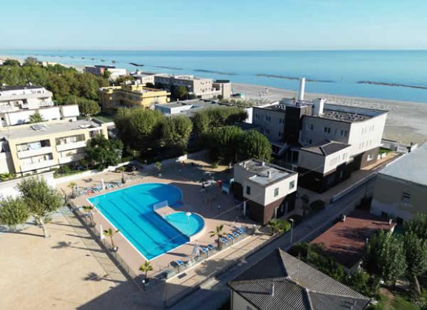 colorfamilyhotelriccione it offerte-hotel-last-minute-riccione 016