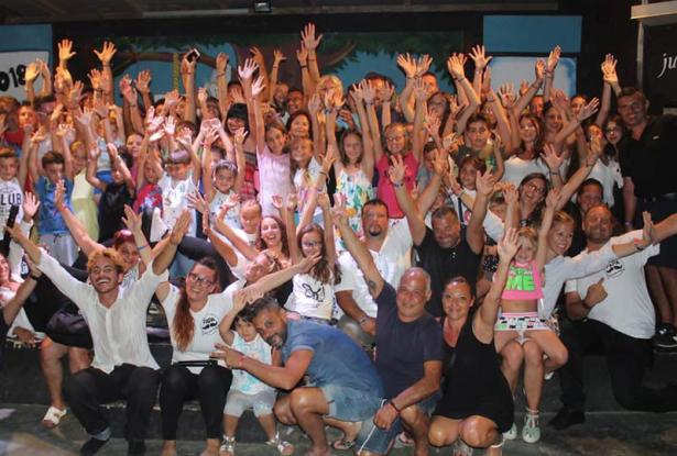 colorfamilyhotelriccione it hotel-con-animazione-riccione 013
